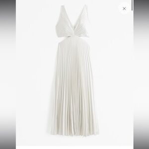 Abercrombie and fitch Giselle Pleated Cutout Maxi Dress size medium. Worn once